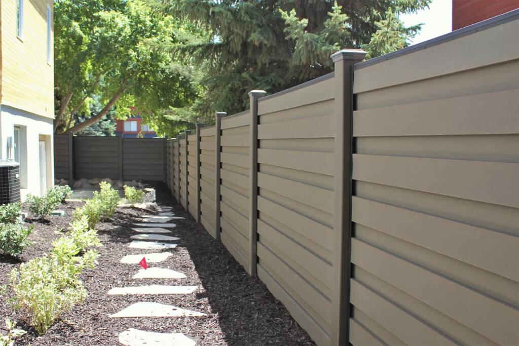 Backyard Fencing Sydney